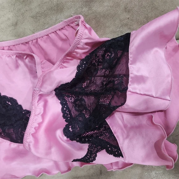 Y2K Jezebel Bright Pink Satin And Black Lace Bra Size 34C And Skirt Size S Set - Picture 2 of 6